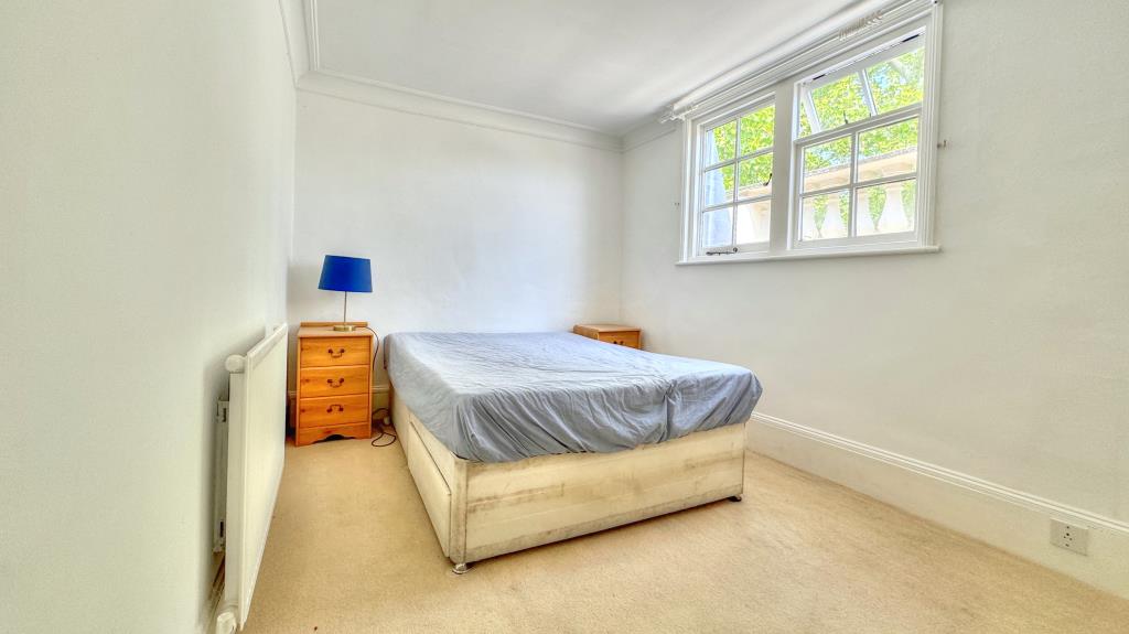 Lot: 167 - TWO-BEDROOM TOP FLOOR FLAT - Bedroom Two